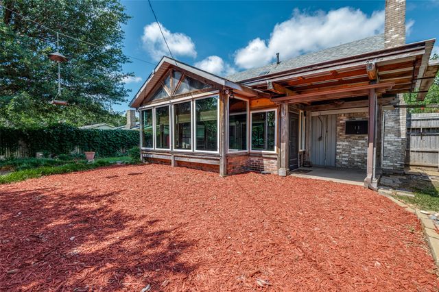 1210 Mcham Street, Irving, TX 75062
