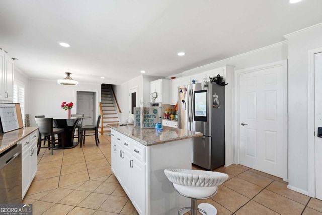 2021 Oak Branch Way, Stone Mountain, GA 30087