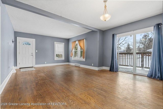 415 Winifred Avenue, Lansing, MI 48917