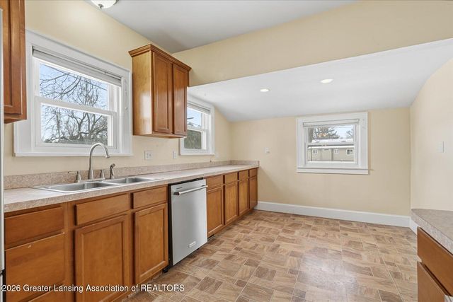 415 Winifred Avenue, Lansing, MI 48917