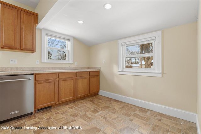 415 Winifred Avenue, Lansing, MI 48917