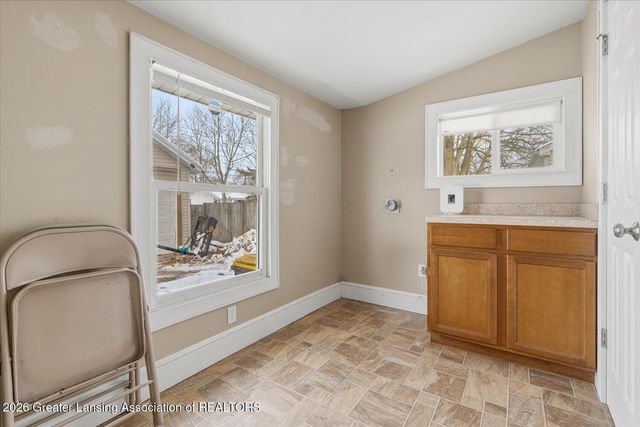 415 Winifred Avenue, Lansing, MI 48917