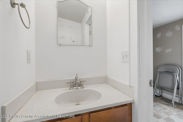 415 Winifred Avenue, Lansing, MI 48917