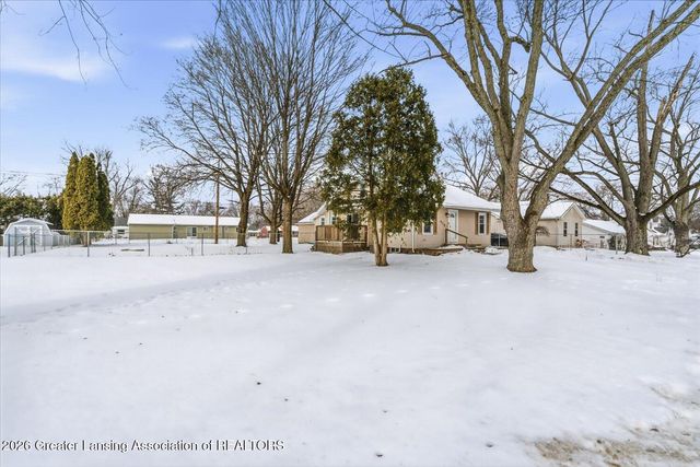 415 Winifred Avenue, Lansing, MI 48917