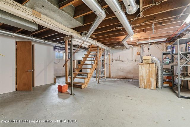 415 Winifred Avenue, Lansing, MI 48917