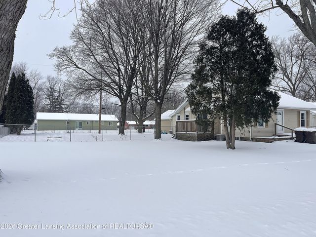 415 Winifred Avenue, Lansing, MI 48917