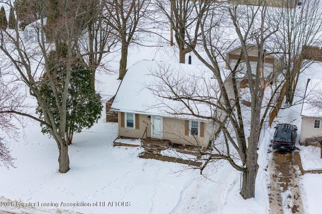 415 Winifred Avenue, Lansing, MI 48917