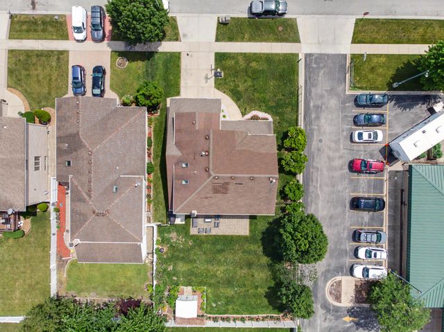 7716 Leclaire Avenue, Burbank, IL 60459