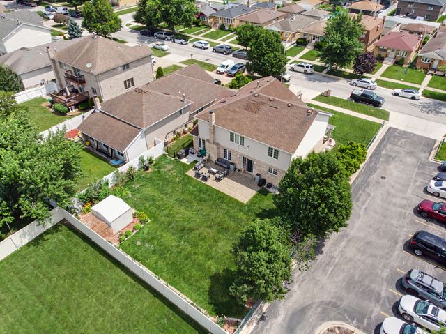 7716 Leclaire Avenue, Burbank, IL 60459