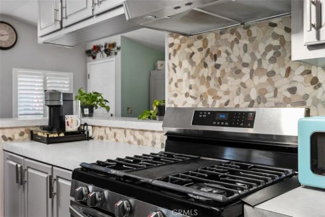 245 W Bobier Drive 33, Vista, CA 92083