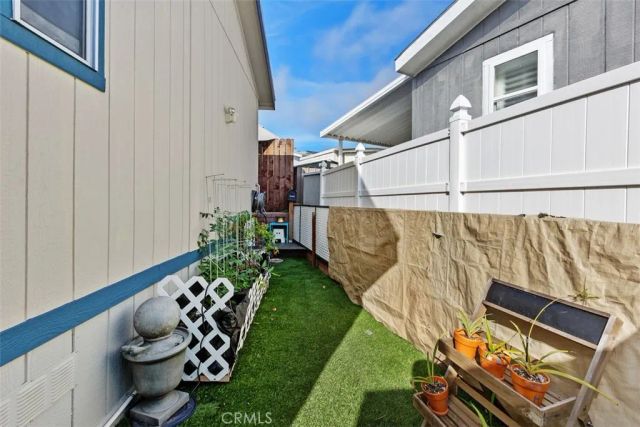 245 W Bobier Drive 33, Vista, CA 92083