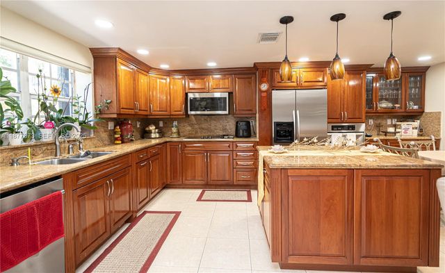15905 SW 83rd Terrace, Miami, FL 33193