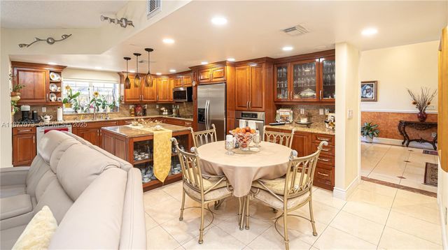15905 SW 83rd Terrace, Miami, FL 33193
