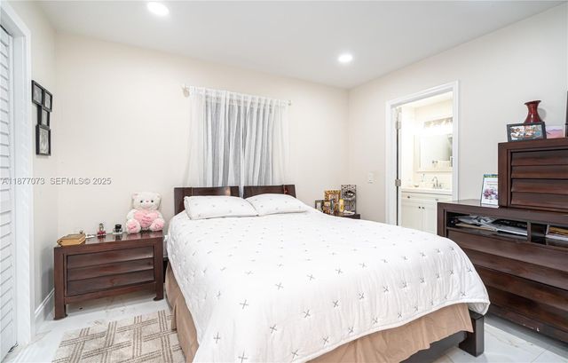15905 SW 83rd Terrace, Miami, FL 33193