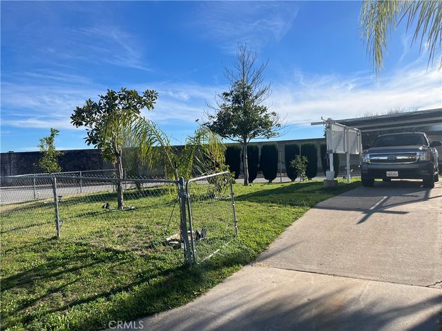 1233 W Lynwood, San Bernardino, CA 92405