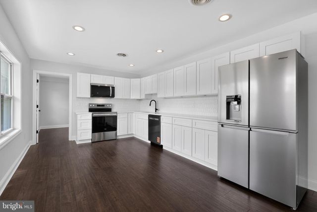 10 CARLIN LN, Newark, DE 19713