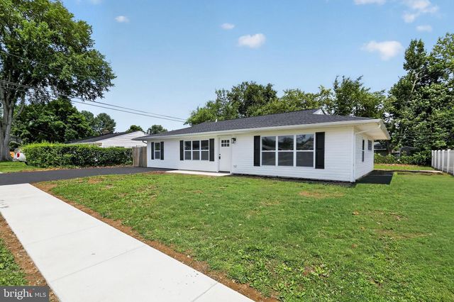 10 CARLIN LN, Newark, DE 19713
