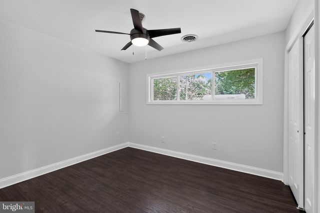 10 CARLIN LN, Newark, DE 19713