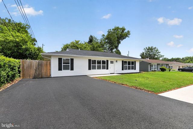 10 CARLIN LN, Newark, DE 19713