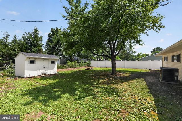 10 CARLIN LN, Newark, DE 19713