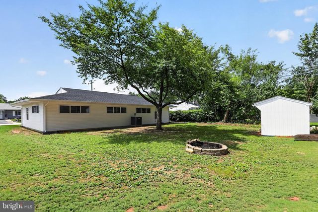 10 CARLIN LN, Newark, DE 19713