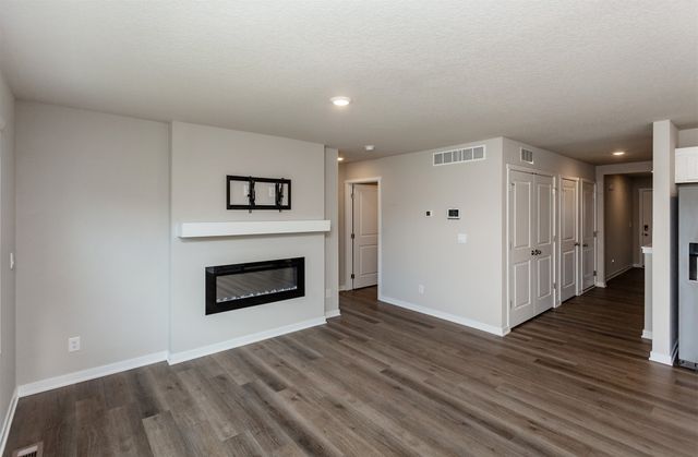 4944 Grandview Avenue, Des Moines, IA 50317