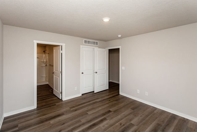 4944 Grandview Avenue, Des Moines, IA 50317