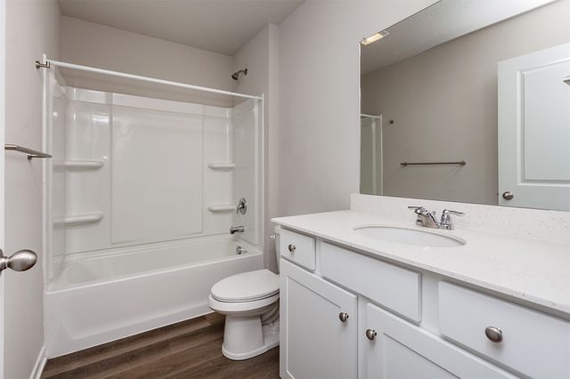 4944 Grandview Avenue, Des Moines, IA 50317