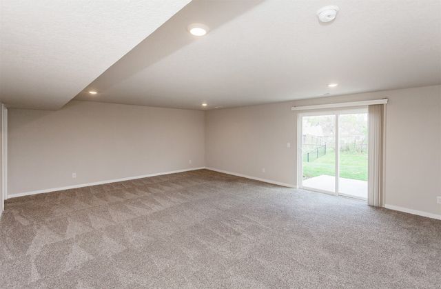 4944 Grandview Avenue, Des Moines, IA 50317