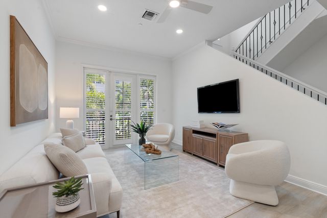 504 SE 7th Street 202, Fort Lauderdale, FL 33301