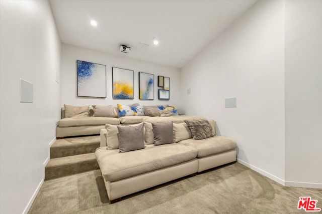 8827 Evanview Drive, Los Angeles, CA 90069