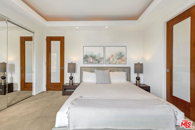8827 Evanview Drive, Los Angeles, CA 90069