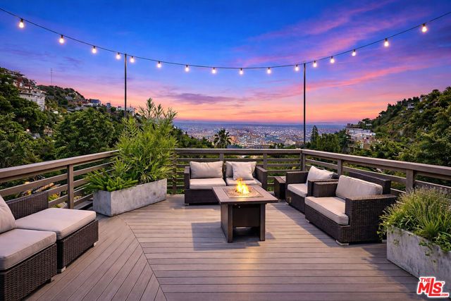 8827 Evanview Drive, Los Angeles, CA 90069