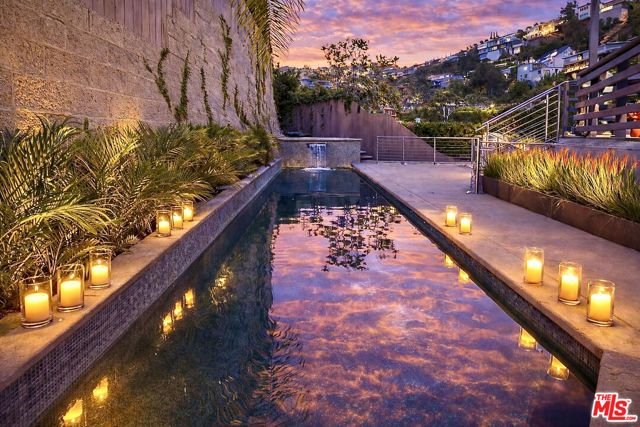 8827 Evanview Drive, Los Angeles, CA 90069