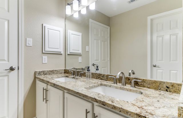 8603 Taylor Walk, Helotes, TX 78023