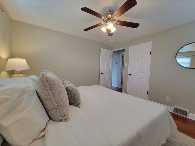 2005 Borland Rd, Scott Twp, PA 15243