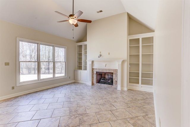 1690 TOTTY LN, Collierville, TN 38017