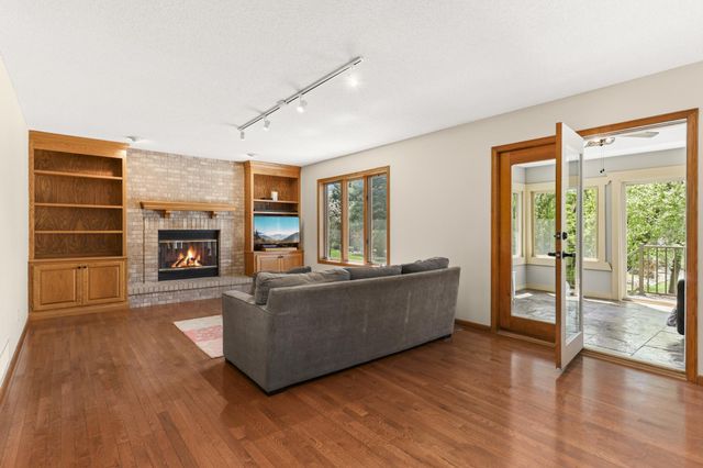 11525 Pondview Court, Champlin, MN 55316