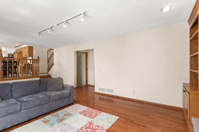 11525 Pondview Court, Champlin, MN 55316
