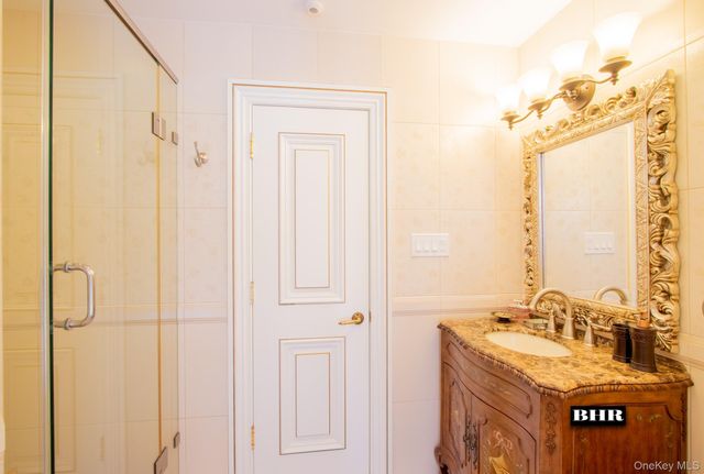 4094 Ocean Avenue, Brooklyn, NY 11235