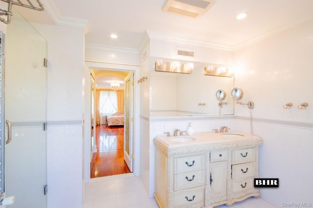 4094 Ocean Avenue, Brooklyn, NY 11235