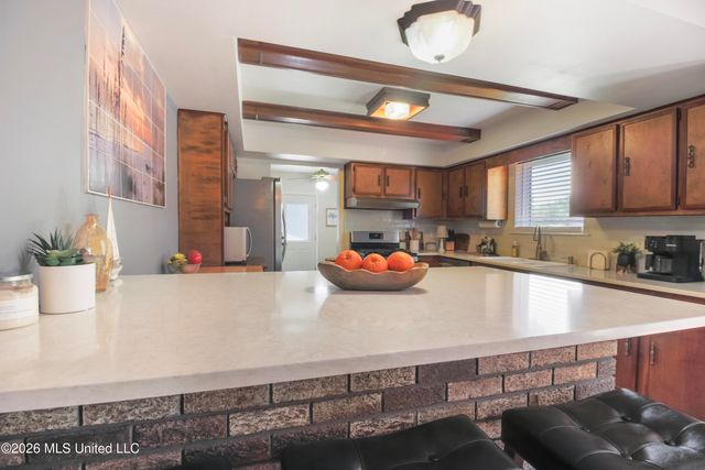9388 W Oaklawn Road, Biloxi, MS 39532