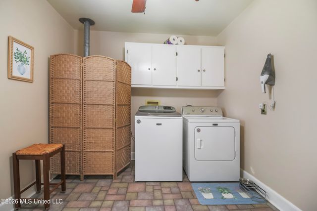 9388 W Oaklawn Road, Biloxi, MS 39532