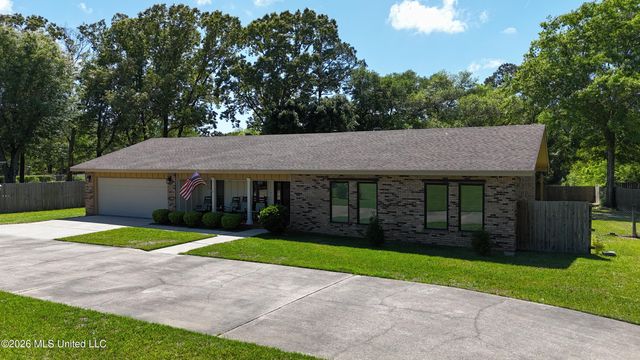 9388 W Oaklawn Road, Biloxi, MS 39532