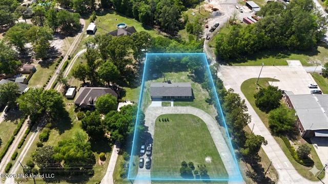 9388 W Oaklawn Road, Biloxi, MS 39532
