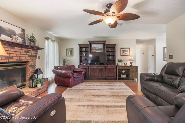9388 W Oaklawn Road, Biloxi, MS 39532