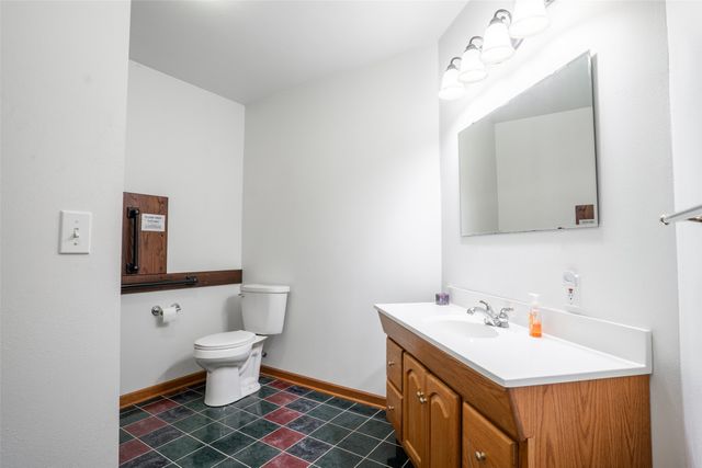 4683 Legion Street 80, Newton, IA 50208