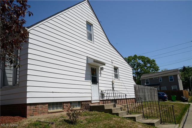 1081 Argonne Road, South Euclid, OH 44121