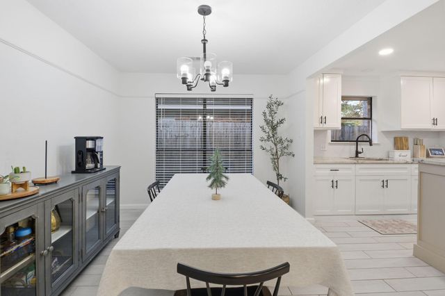 1910 Hunnington Drive, Conroe, TX 77303