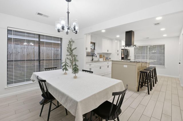 1910 Hunnington Drive, Conroe, TX 77303